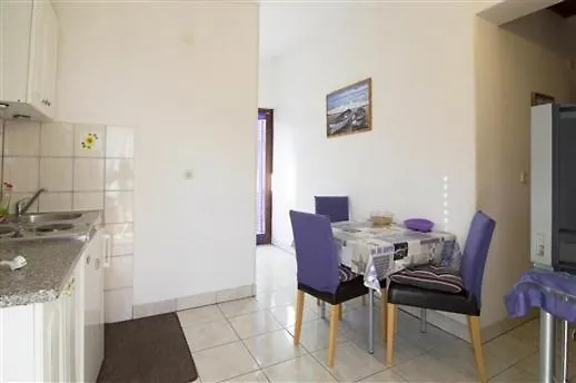 Apartment Burmy PUY Pula
