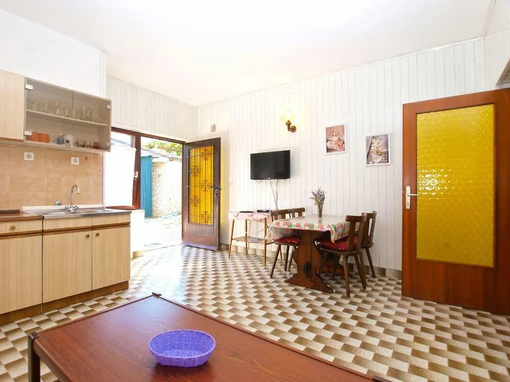 Apartment Burmy PUY 3*, Pula Croácia